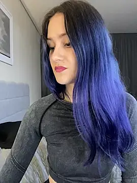 Erotic Synth Goddess online show from 01.01.25