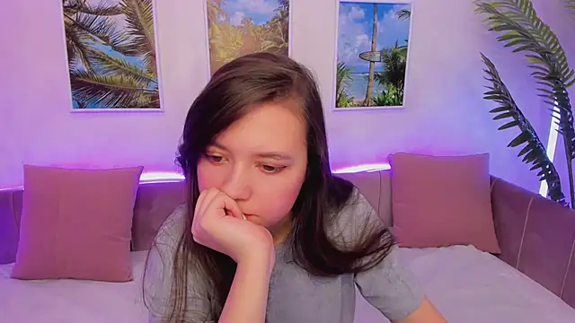 Snapshot of Lina_Brownie chatting on 01.15.25 Lina Brownie online show from 01.15.25