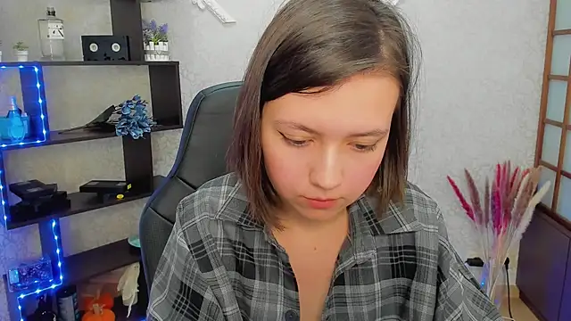 Snapshot of Lina_Brownie chatting on 02.03.25 Lina Brownie online show from 02.03.25