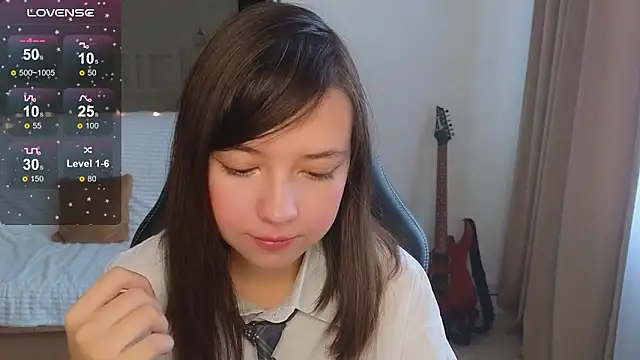 Snapshot of Lina_Brownie chatting on 10.21.25 Lina Brownie online show from 10.21.25