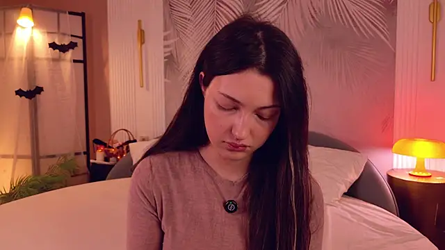 Miley Smile online show from 11.02.25