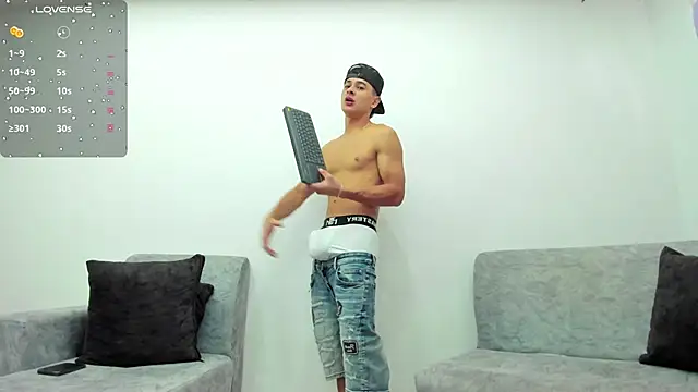 JuniorMorris  online show from 02.13.25