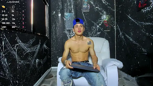 JuniorMorris  online show from 09.12.25