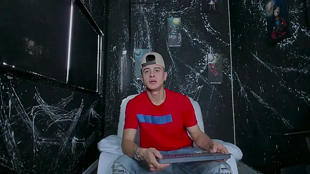 JuniorMorris  online show from 09.16.25