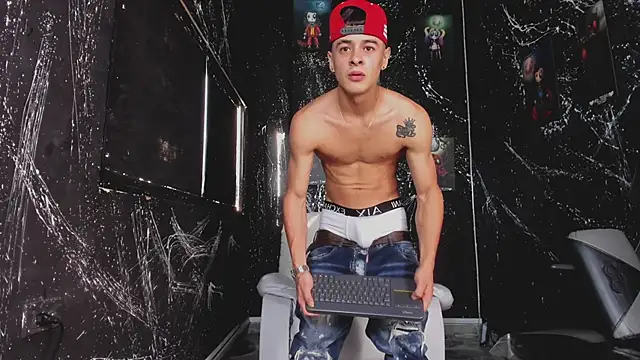 JuniorMorris  online show from 09.19.25