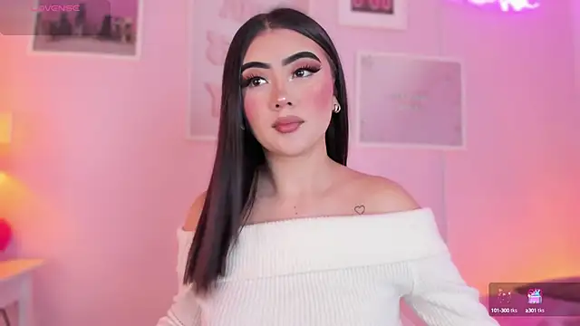 Snapshot of little-natt chatting on 12.28.24 little-natt online show from 12.28.24