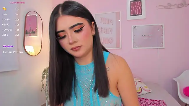 Snapshot of little-natt chatting on 02.05.25 little-natt online show from 02.05.25