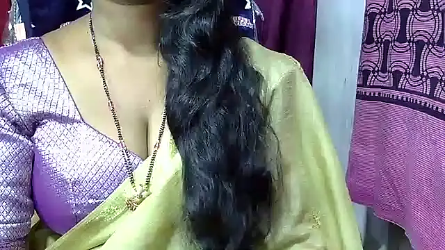 Snapshot of samyukthapuretelugu chatting on 01.26.25 samyukthapuretelugu online show from 01.26.25