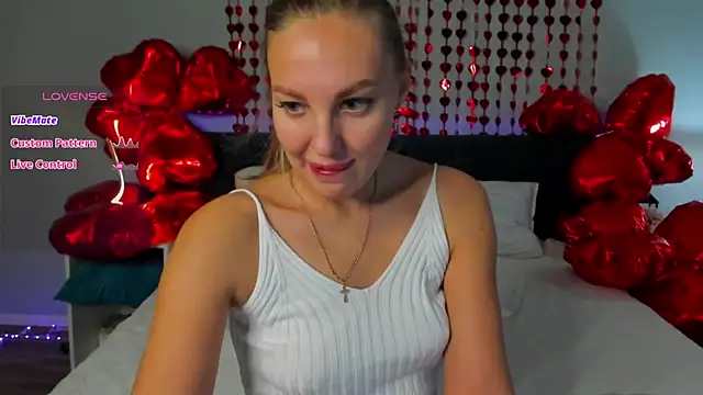 Snapshot of Kelly_Hardy chatting on 02.15.25 Kelly Hardy online show from 02.15.25