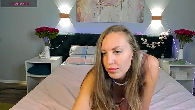 Snapshot of Kelly_Hardy chatting on 03.21.25 Kelly Hardy online show from 03.21.25