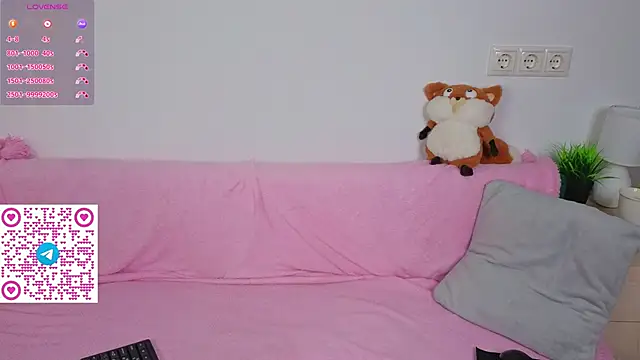 Kelly Hardy online show from 11.18.25