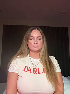 Sophie Raegan online show from 02.02.26