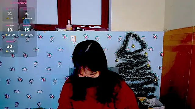 Snapshot of __Saphia__ chatting on 12.16.24 Saphia online show from 12.16.24