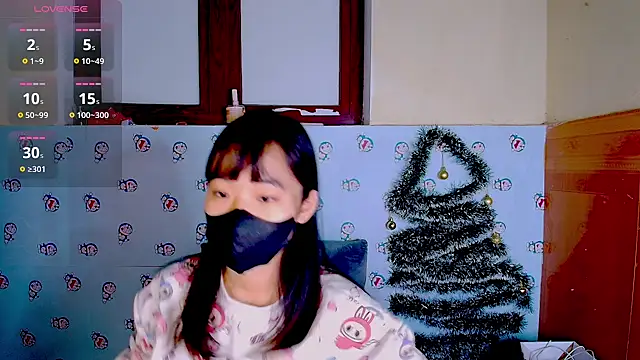 Snapshot of __Saphia__ chatting on 12.27.24 Saphia online show from 12.27.24