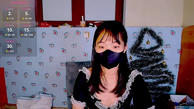 Snapshot of __Saphia__ chatting on 12.27.24 Saphia online show from 12.27.24