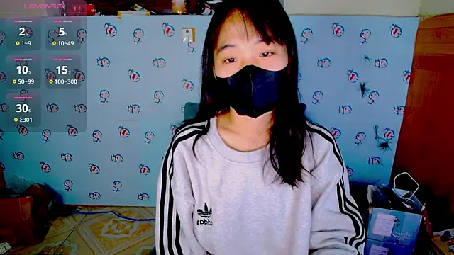 Snapshot of __Saphia__ chatting on 01.11.25 Saphia online show from 01.11.25