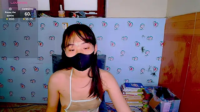 Snapshot of __Saphia__ chatting on 01.23.25 Saphia online show from 01.23.25