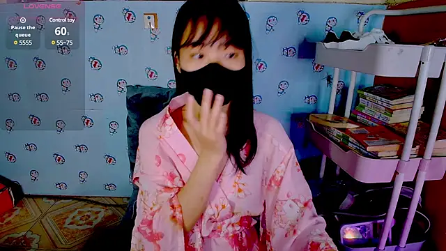 Snapshot of __Saphia__ chatting on 03.06.25 Saphia online show from 03.06.25