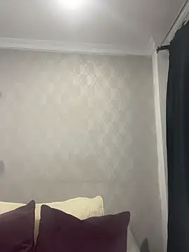 Snapshot of dayis_butera chatting on 06.19.26 dayis butera online show from 06.19.26
