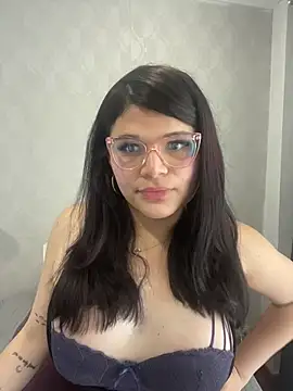 Snapshot of dayis_butera chatting on 07.08.26 dayis butera online show from 07.08.26