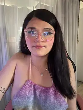 Snapshot of dayis_butera chatting on 07.15.26 dayis butera online show from 07.15.26