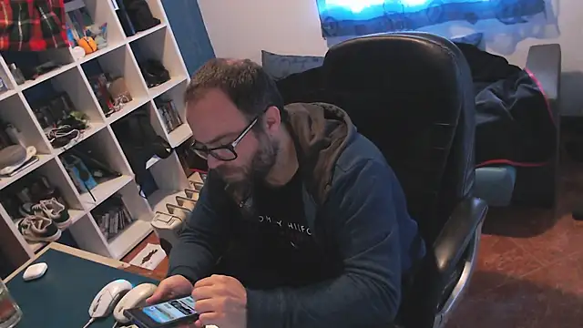 ravingr4d4 online show from 02.13.25