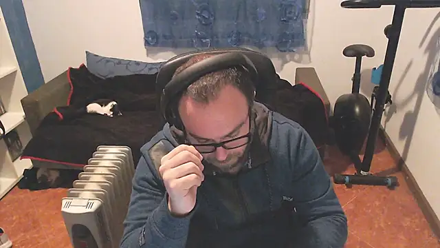 ravingr4d4 online show from 02.13.25