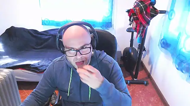 ravingr4d4 online show from 02.19.25