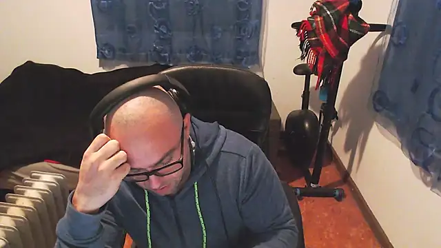 ravingr4d4 online show from 02.19.25