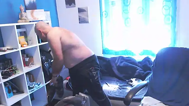 ravingr4d4 online show from 02.20.25