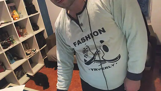 ravingr4d4 online show from 02.21.25