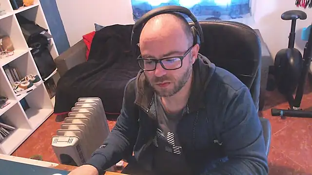 ravingr4d4 online show from 03.04.25