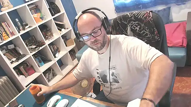 ravingr4d4 online show from 09.17.25