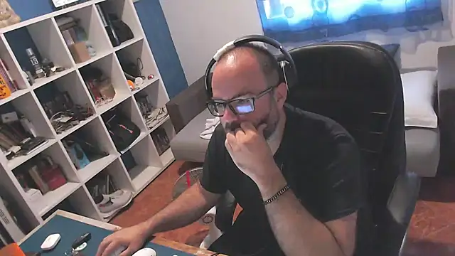 ravingr4d4 online show from 09.29.25