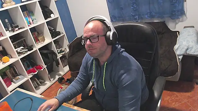 ravingr4d4 online show from 11.03.25