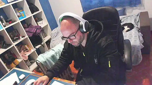 ravingr4d4 online show from 02.05.26