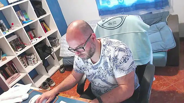 ravingr4d4 online show from 04.15.26