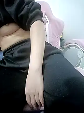 SweetGirl2k2 online show from 01.03.25