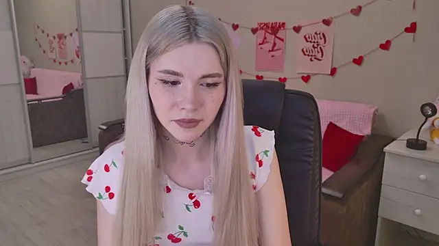 Alisa Black Star online show from 12.21.25