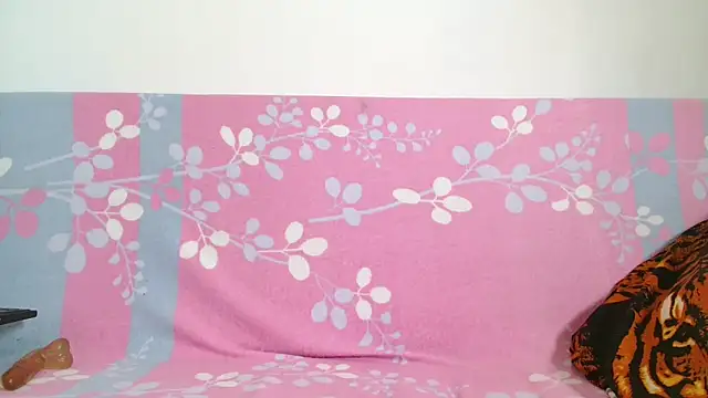 Andra Love online show from 12.02.25