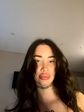 Snapshot of Yunasi chatting on 09.11.25 Yunasi online show from 09.11.25