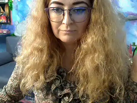 Helen1974 online show from 12.24.24