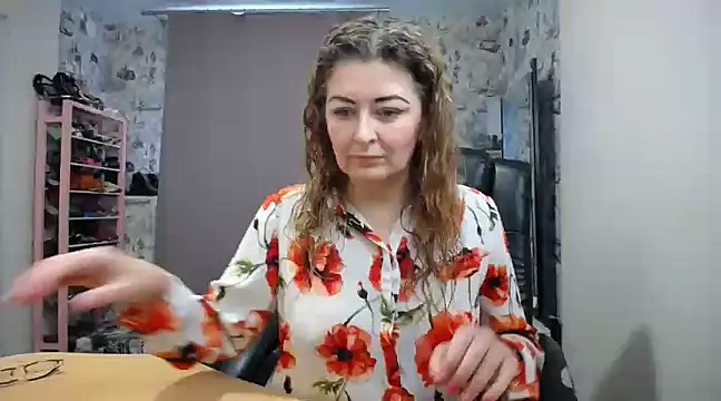 Helen1974 online show from 02.17.25