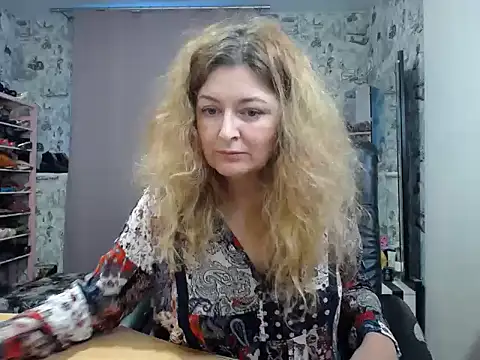 Helen1974 online show from 02.25.25