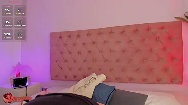 sophiarossee  online show from 02.14.26