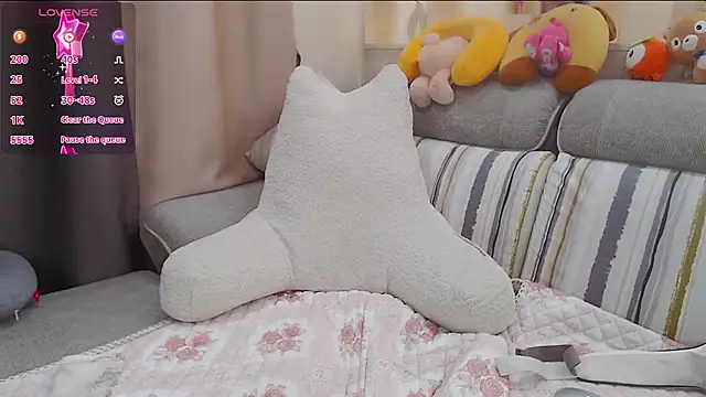 Snapshot of Duludulu_007 chatting on 12.19.24 Duludulu 007 online show from 12.19.24