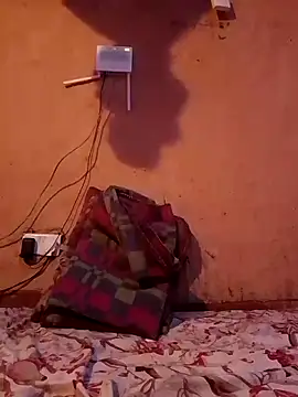 cute naimah online show from 09.24.25