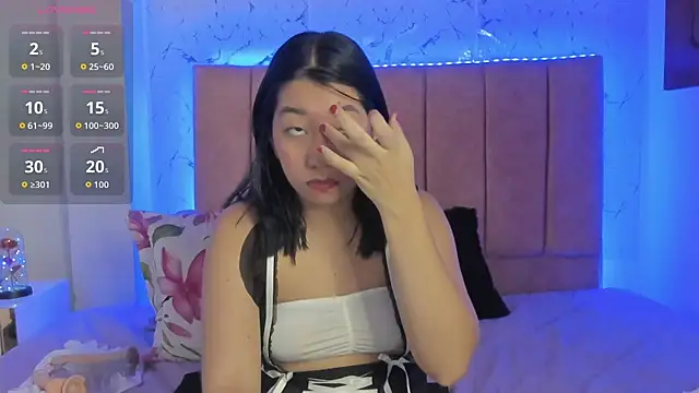 sexylaurita online show from 09.24.25