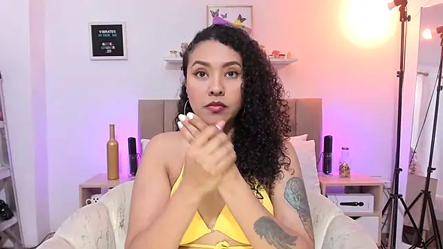 Zoe Gruber online show from 11.06.25