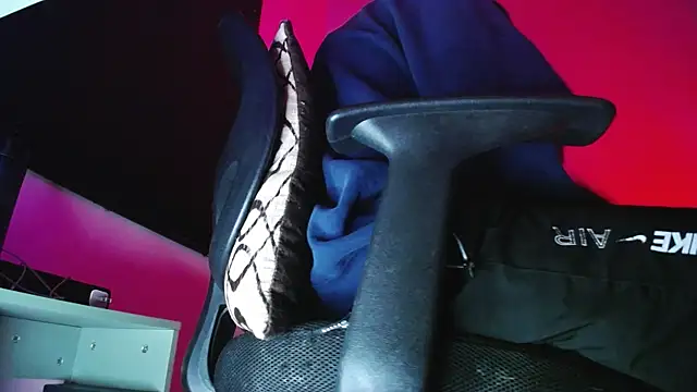 zacwatson  online show from 11.28.25